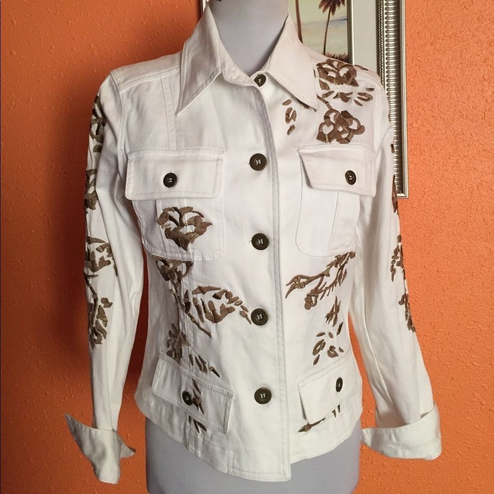 CAMOMILLA  elegant decorated jacket